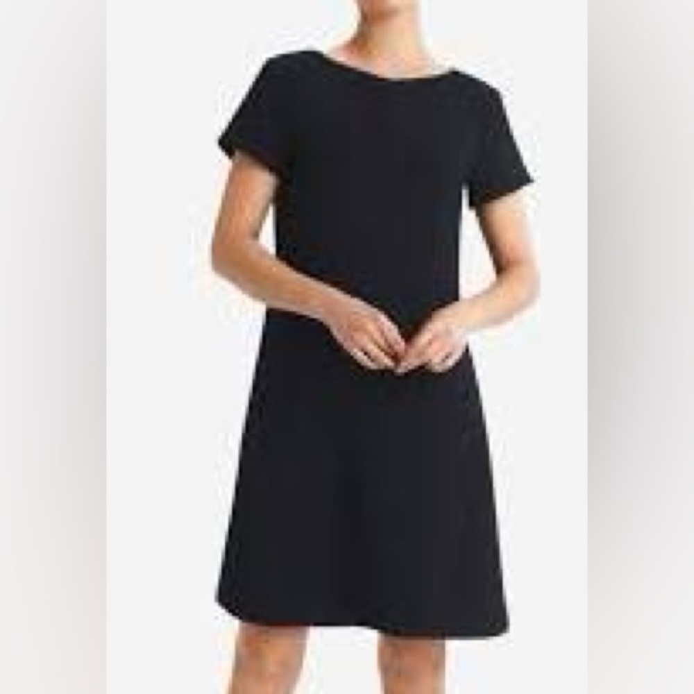 Effortless and Classic Shift Dress. MM Lafleur Staccato Blue. Sold out online.